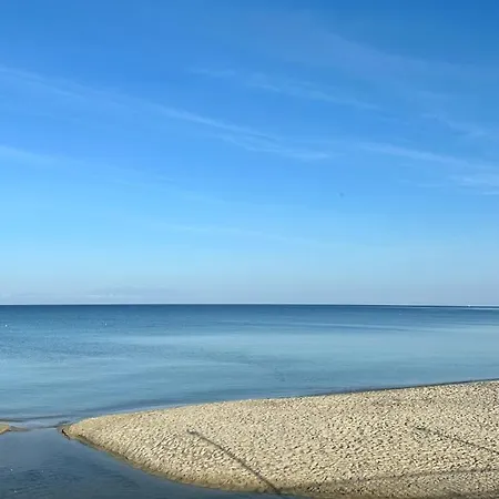 The 4 Travellers Halkidiki Апартамент *