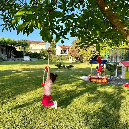 The 4 Travellers Halkidiki Apartment