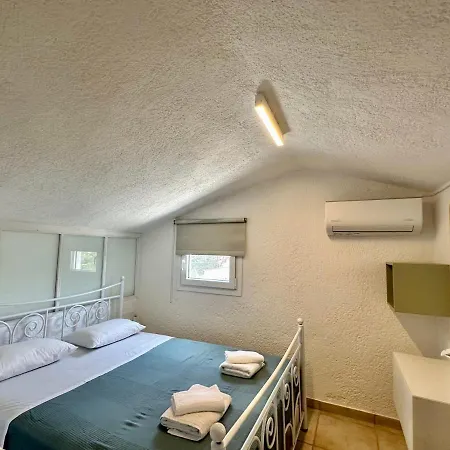 The 4 Travellers Halkidiki Apartment