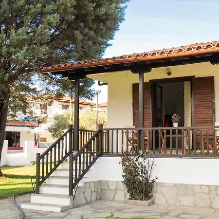 Апартамент The 4 Travellers Halkidiki