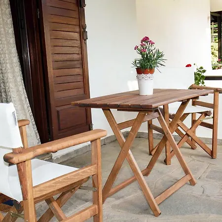 Апартамент The 4 Travellers Halkidiki